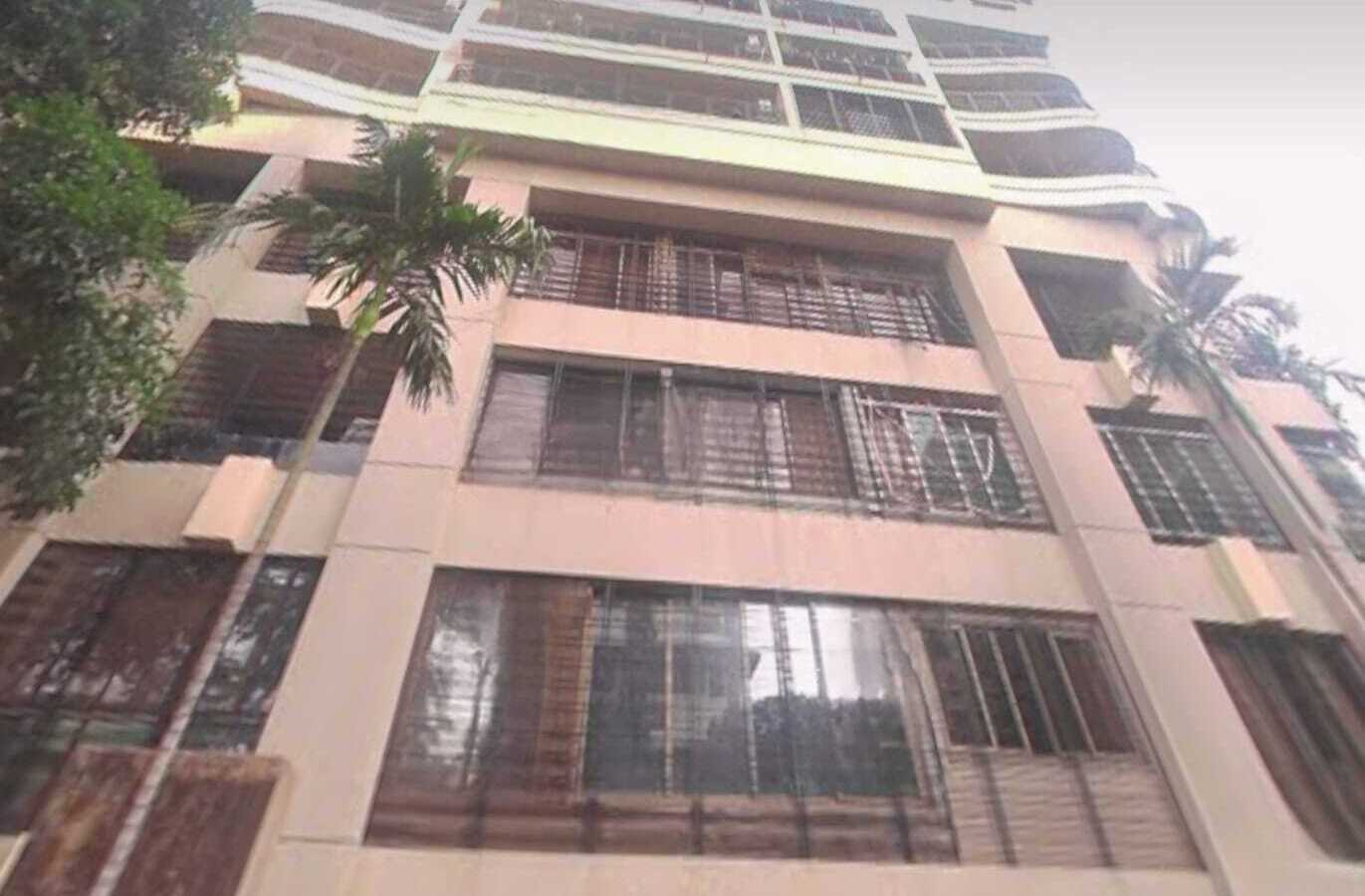 Sale 3 Bhk + Terrace in Khar W, Sudhama Niwas, 16th Rd.