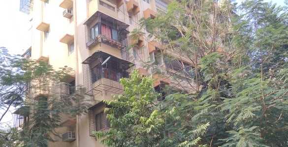 2 BHK Apartment For Rent At Reclamation, Bandra West.