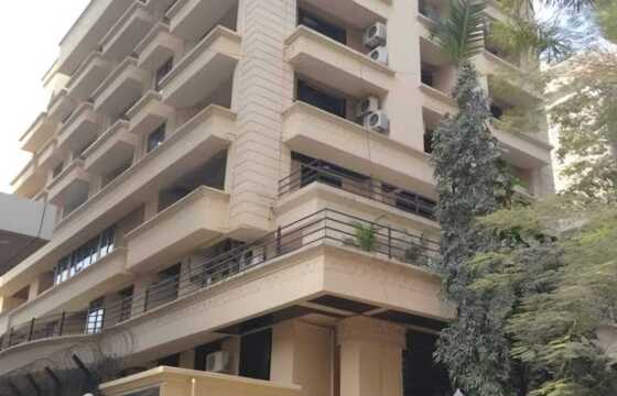 Rent Semi furnished 3 Bhk, 2200 sft, Santacruz W, Off Linking Rd, Anand Villa.