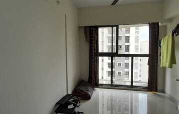 1 bhk flat 400 carpet in mira road east, higher floor Lodha developer