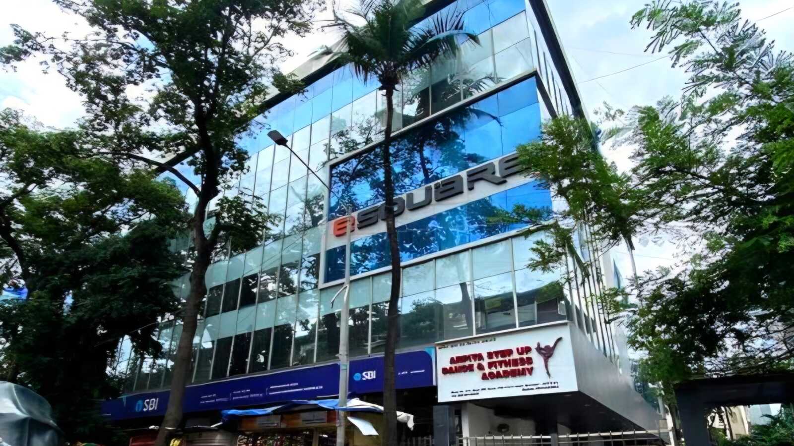 E Square, Vile Parle East