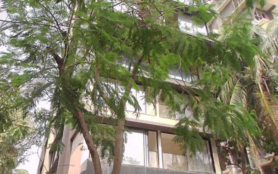 Sale 2 Bhk, 804 sft, Santacruz W, Nutex, Saraswat Colony.