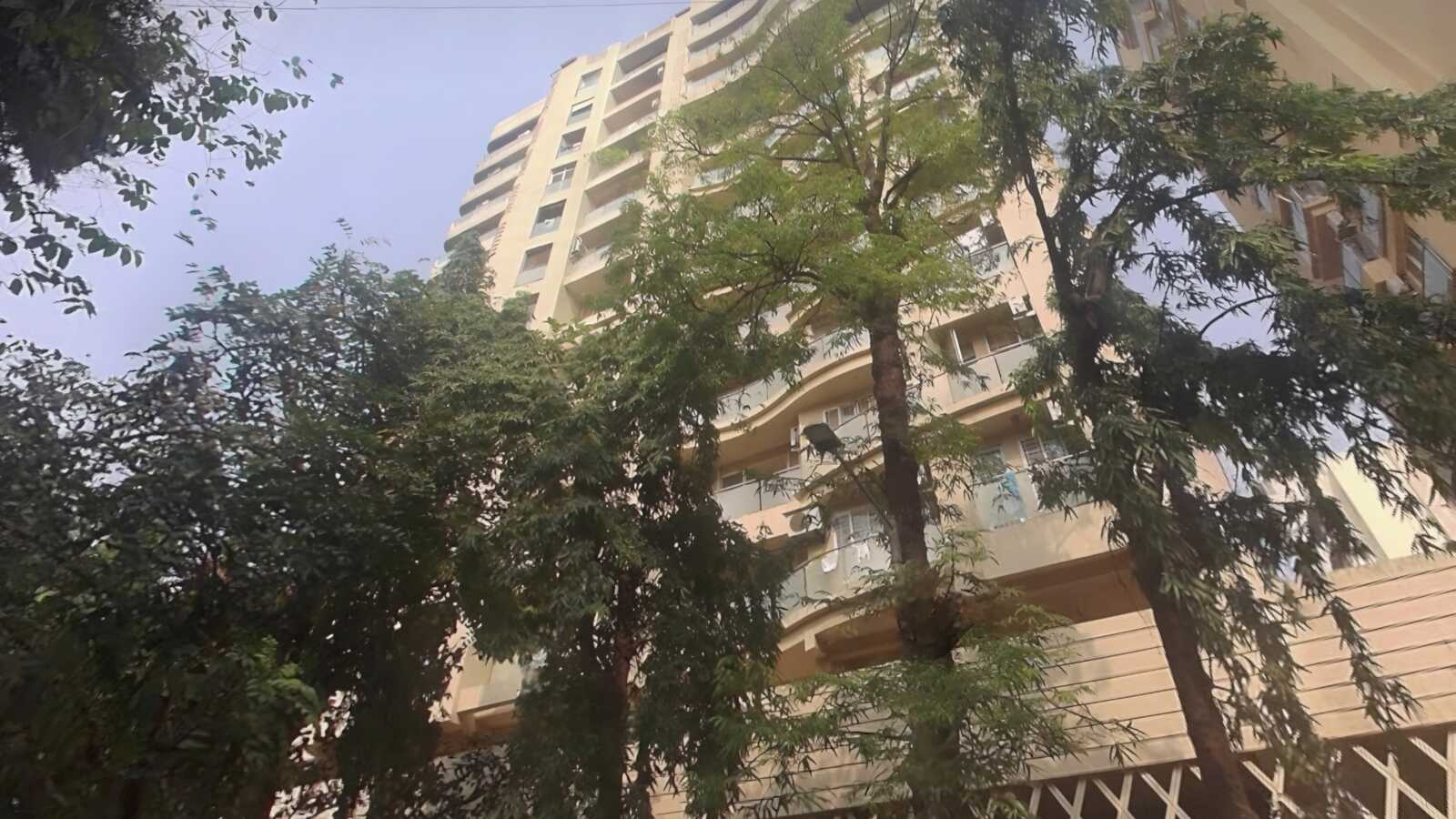 Rent S/F 3 Bhk in Santacruz W, Uday Bhanu, Main Ave Rd.
