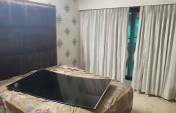 Sale 4.5 Bhk, 1750 sft, in Borivali W, Off Link Rd, Vrindavan Tower.