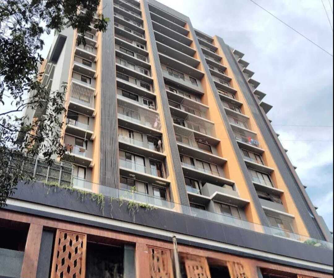 Sale 3 Bhk, at Mayfair Muse, Khar W 21st Rd.
