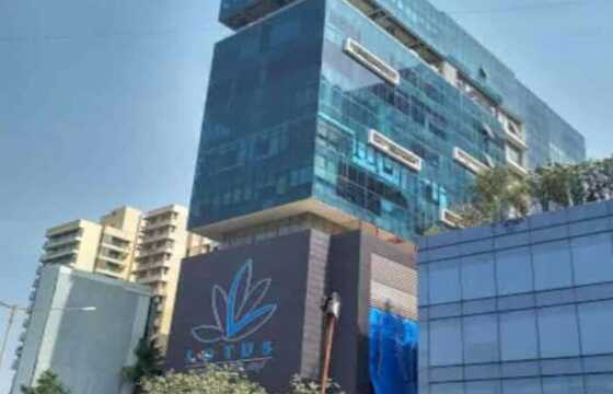 Fully Furnished Commercial Office Space of 675 sq.ft. Area for Rent at Lotus Trade Centre, Andheri West.