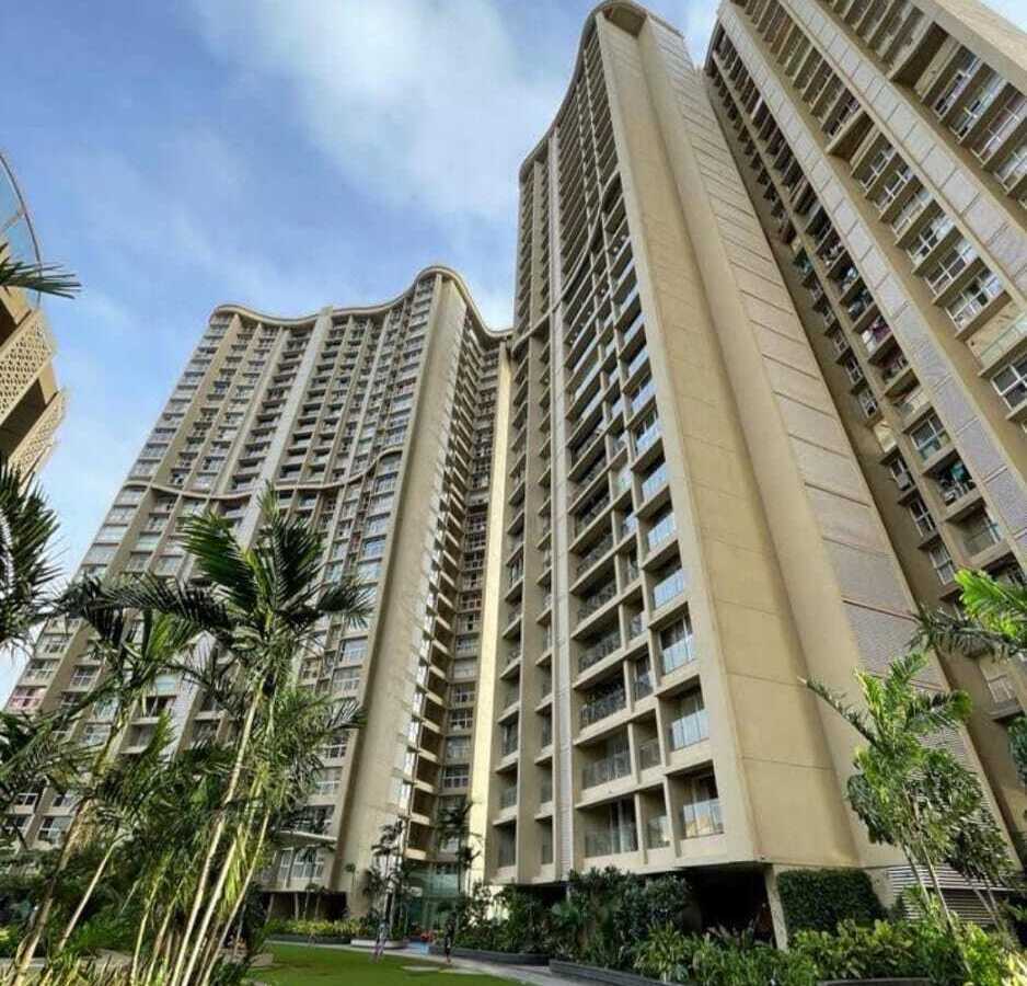Runwal Elegante, Andheri West.