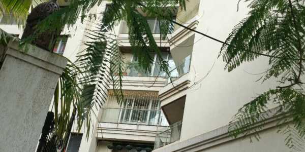 3 Bedroom Flat for Rent in Juhu Schemes Prime Building