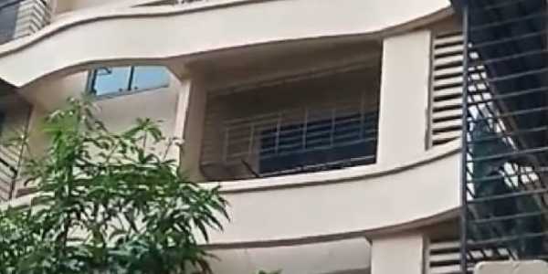 1 BHK Apartment For Rent At Juhu Tara Road.