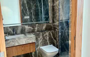 Rent Semi Furnished 3 Bhk, 1574 sft, in Bandra W, Pali Hill.