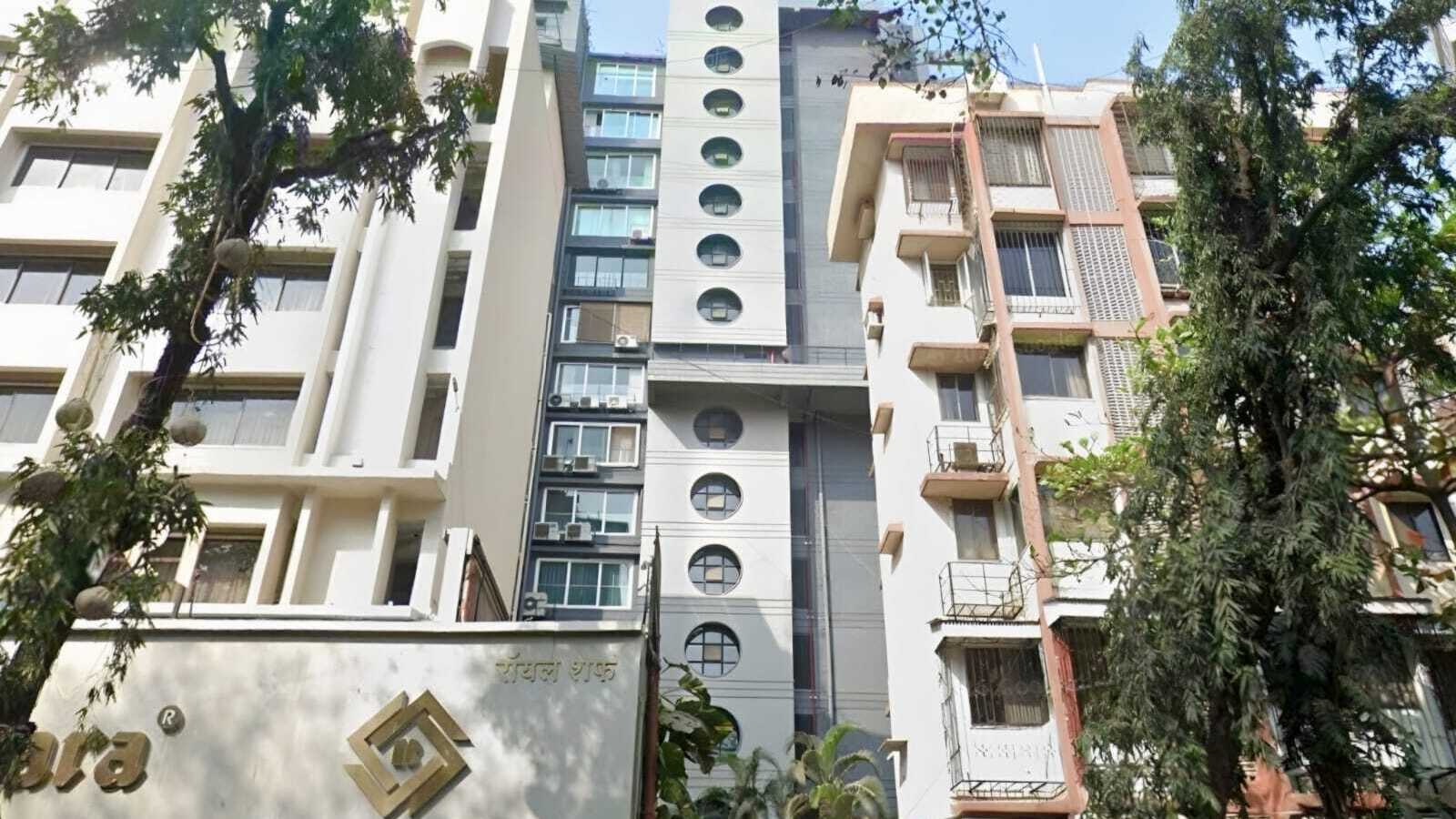 Radha Niwas, Khar West.