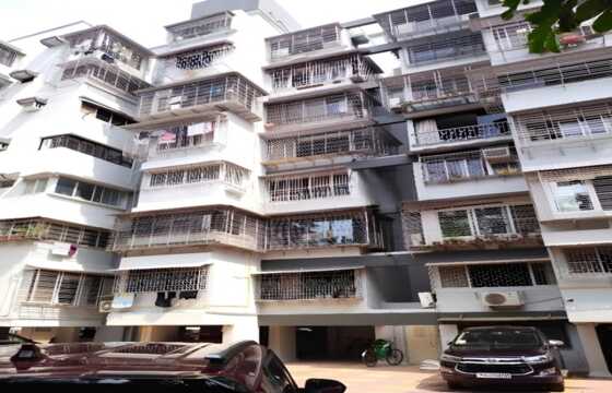 Sale 2 Bhk, 850 sft, Andheri  W Juhu Versova Link Rd, The Karachi Citizens.