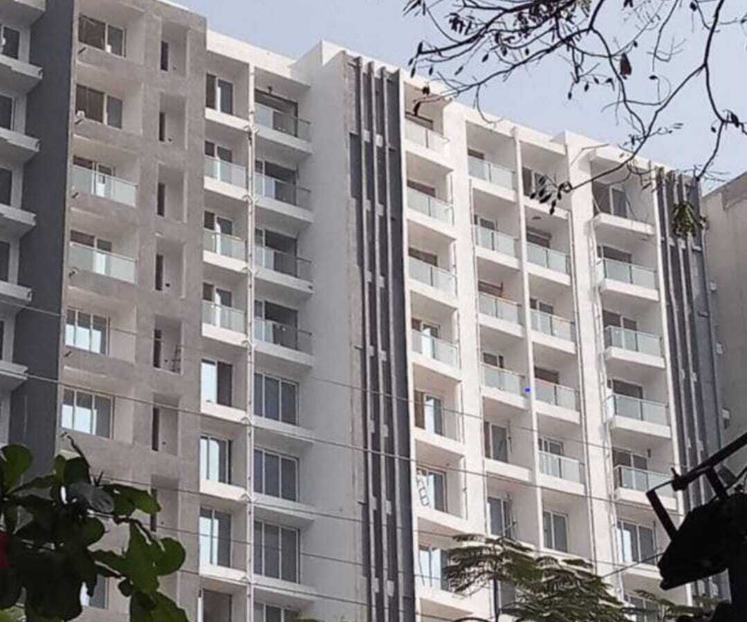 Sale 2 Bhk, 750 sft, Andheri W, Azad Nagar, Pearl Residency.