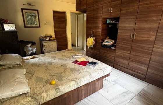 Sale 3 Bhk going for Redevelopment 900 sft in Andheri West, 4 Bungalows.