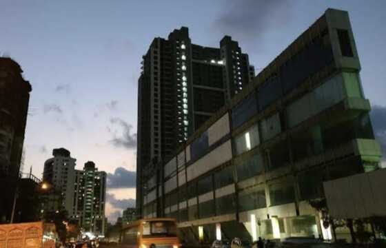 Rent Furnished 900 sft Office, Link Rd, Andheri W, in Vicino Mall.
