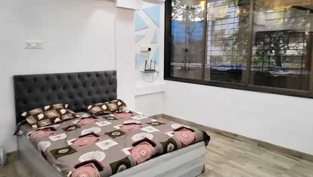 Rent Furnished 2 Bhk at Juhu Tara Rd, Nr Juhu Beach.