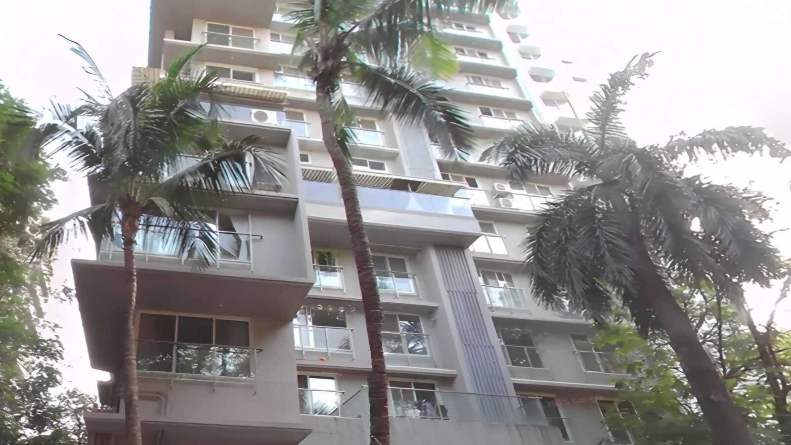 Silver Light, Juhu.