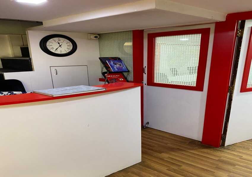 Rent Powai Office 635 sqft carpet Powai Plaza Hiranandani Complex