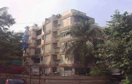 Sale 2 Bhk, 650 sft, Andheri W, Juhu Verova Link Rd, Sea Birds.