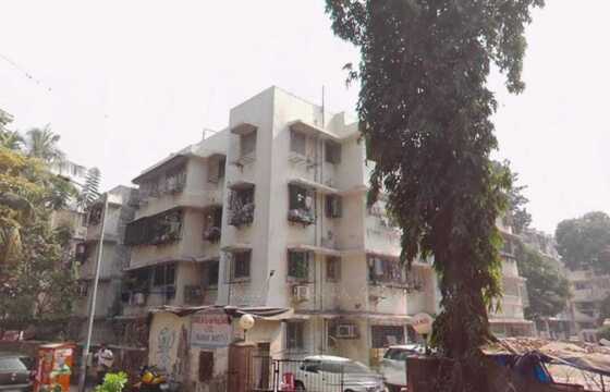 Sale Redevelopment 1 Bhk in Andheri W, Yari Rd, Sarla Chsl.