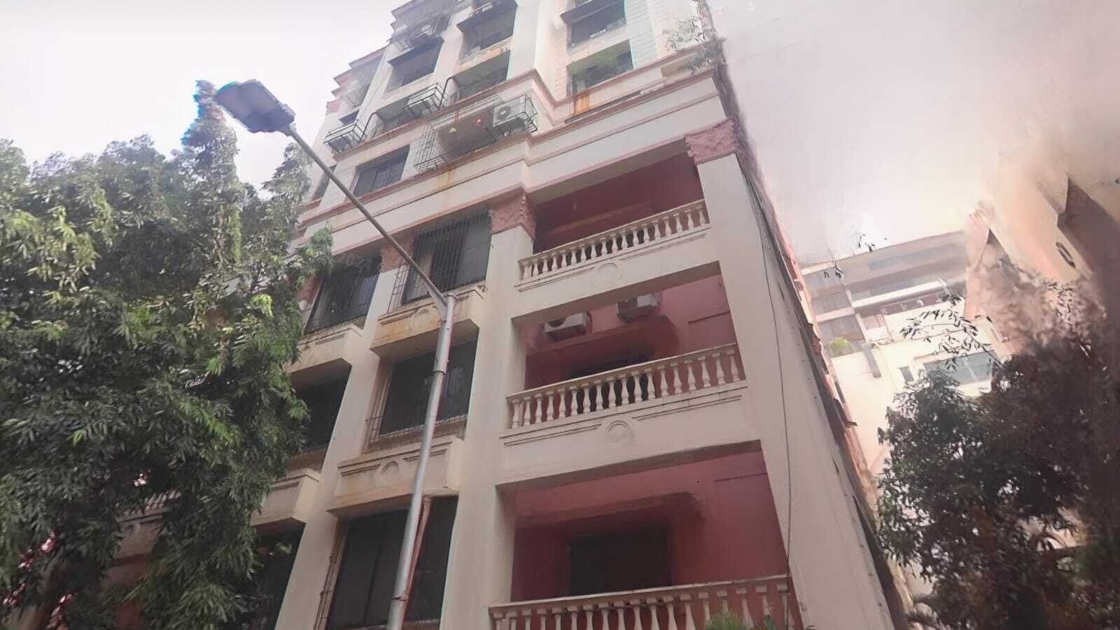 Sale Furnished 2 Bhk in Bandra W, St. Theresa Rd, Peoples Cosmopolitan.