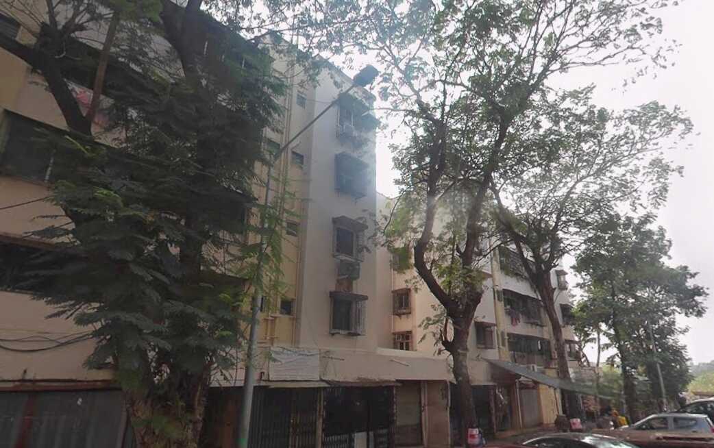 Sale 200 sft Office / Shop in Malad W, Evershine Nagar Bldg. going for Redevelopment