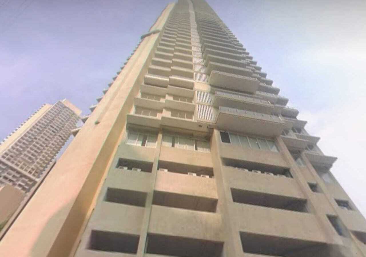 Rent F/F 4 Bhk at Crescent Bay, Parel, Shivaji Nagar.