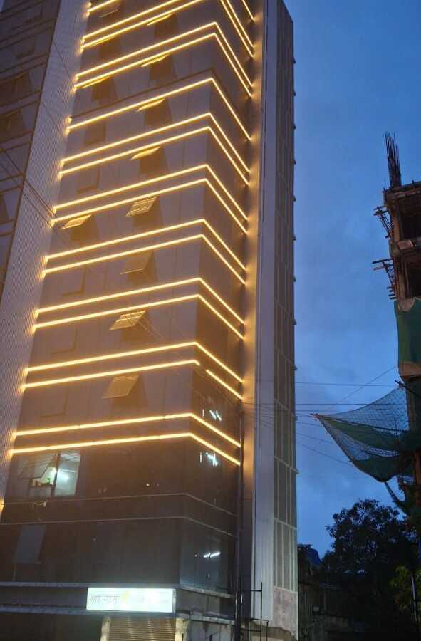 Rent 240 sqft Office Ghatkopar W in 86 Central, nr shreyas cinema