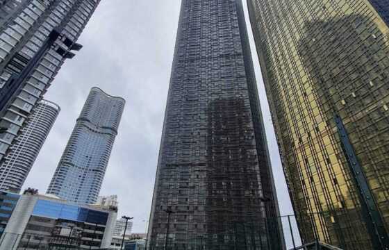 Rent F/F 3 Bhk, 1373 sft, at Lodha Trump Tower, Worli.