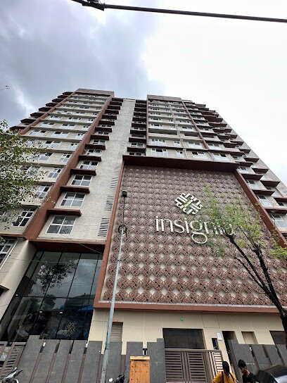 Sale 953 sft 3 Bhk in Vile Parle W, Insignia, Navapada.