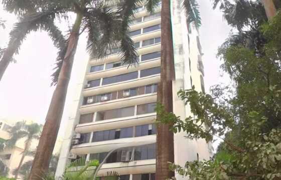 Rent Semi furnished 3 Bhk in Andheri W, Yamuna Nagar, Oxford Towers.