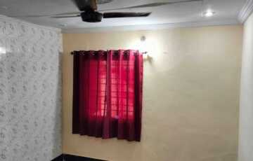 Window opens to road side