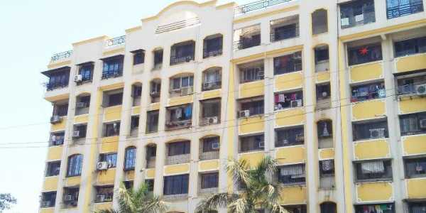 2 BHK Apartment For Rent At New Link Road, Malad West.