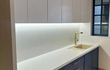 Rent Semi Furnished 3 Bhk, 1574 sft, in Bandra W, Pali Hill.