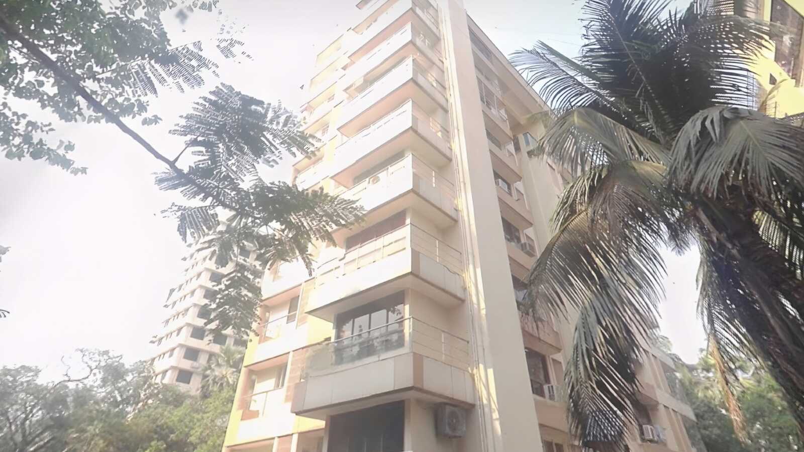 Distress Sale, 3 Bhk in Bandra W, Carter Rd, Shadaab Tower, Bank Auction.