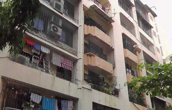 Rent S/F 3 Bhk in Khar W, Gulshan, 14th Rd.