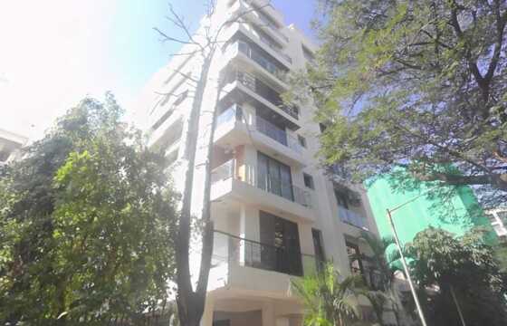 Rent Furnished 3 BHK in Juhu Scheme, Hem Apt.
