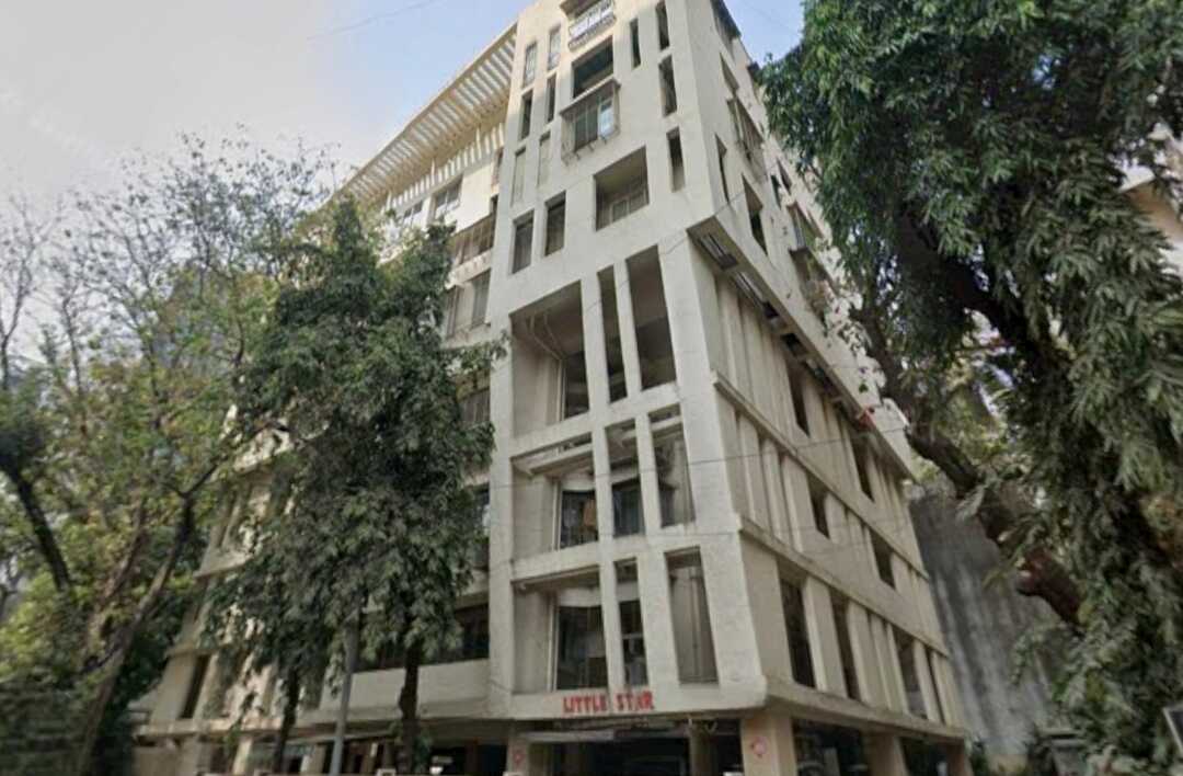 Little Star, Khar West.