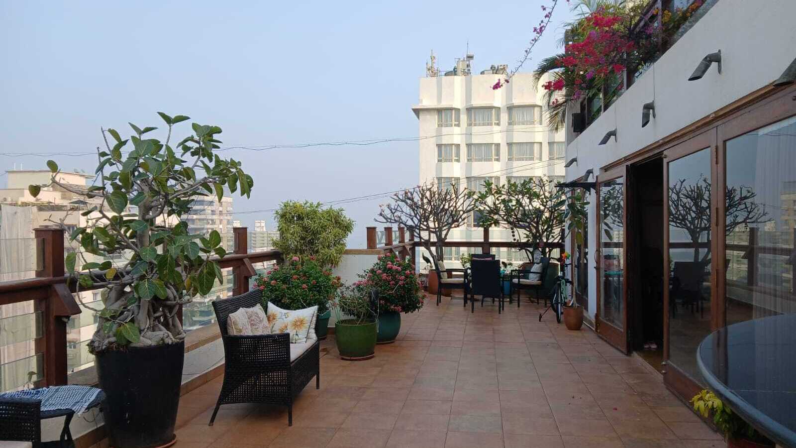 Sea View 3.5 BHK for Sale in Cuffe Parade.