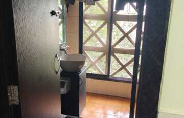 Dry area with bathroom
