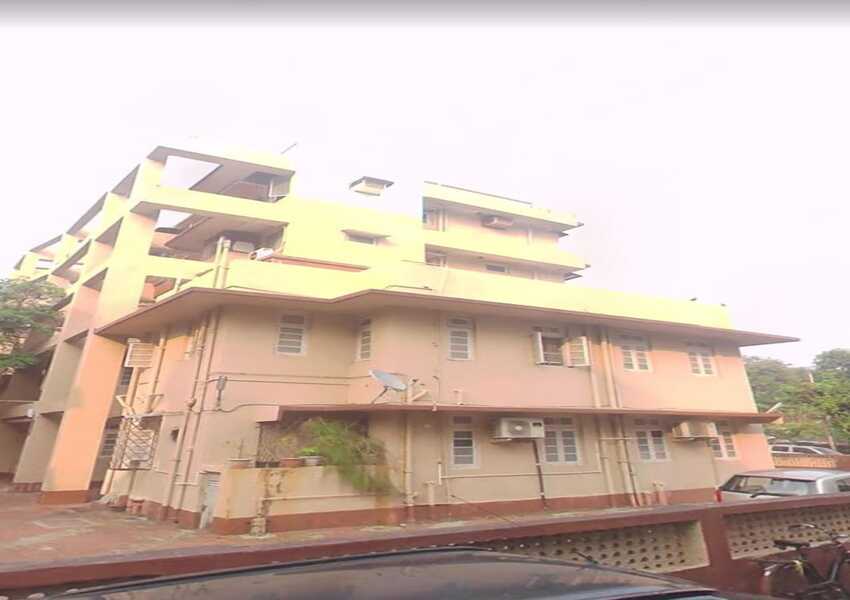 Sale F/F Flat, Off Hill Rd Bandra W, 1100 sft, Andrew Villa.