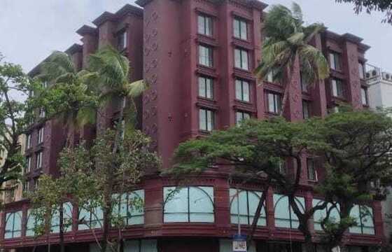 Sale 2 Bhk, 750 sft, in Santacruz W, Linking Rd, Jeevan Sona.