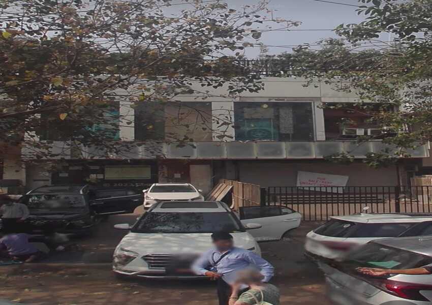 Rent Furnished 2300sft. Office, SV Rd Santacruz, Vikas Center.