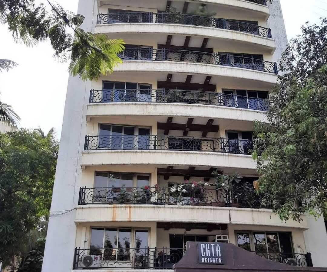 Sale 3 Bhk, 1400sft, at Ekta Heights, Khar W 16th Rd.