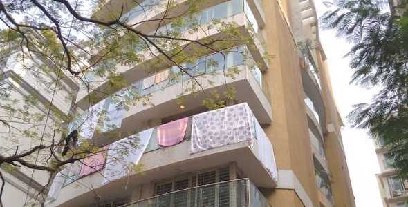 4 BHK Apartment For Sale At 15th Road, Khar West.