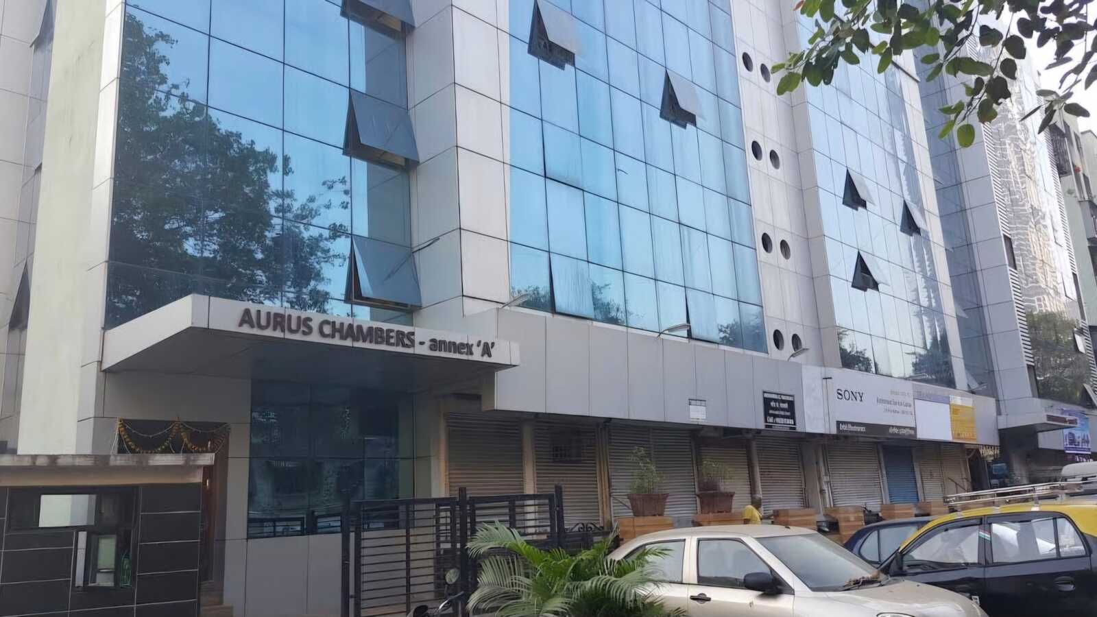 Rent Furnished 1100 sft Office in Lower Parel W, Aurus Chambers.