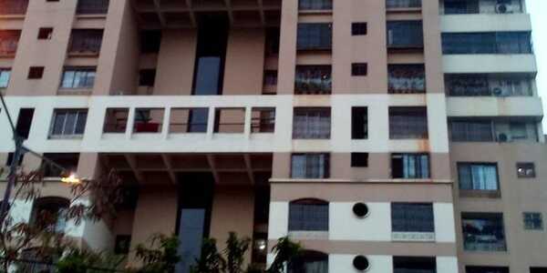 4 BHK Apartment For Rent At Rushi Tower, Lokhandwala Complex, Andheri West.