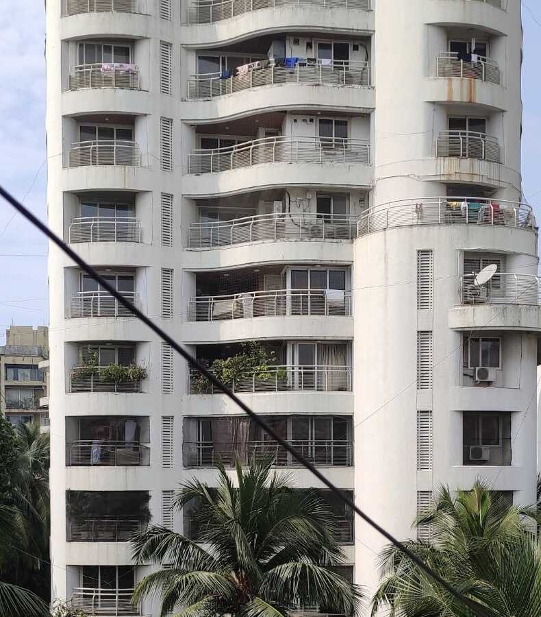 Sale 6 Bhk, 4250 sft, in Khar W, Evershine Jewel, 15th Rd,