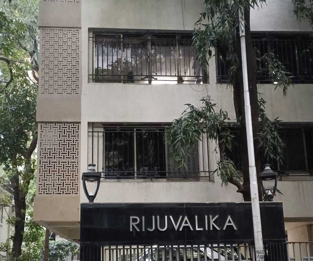 Sale 3 Bhk, 1100 sft, in Khar W 11th Rd, Rijuvalika