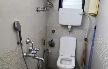Rent Furnished 2 Bhk at Juhu Tara Rd, Nr Juhu Beach.
